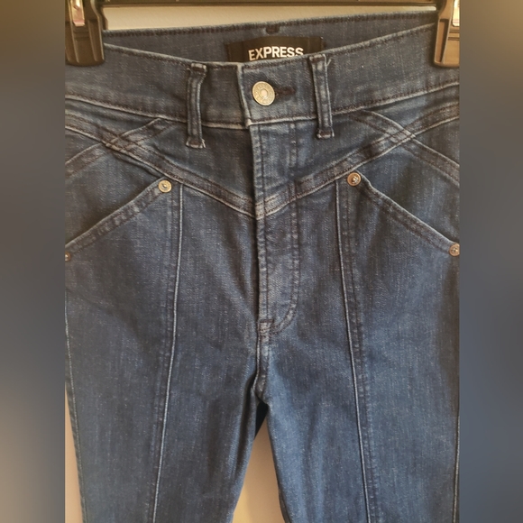 Express  Ankle Leggings. Stretch Size 4/R - Picture 3 of 4